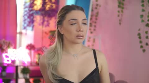 Nadia online show from 03-09-26, 05:22