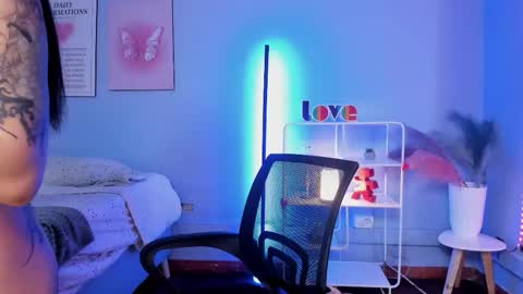 Naenia online show from 03-07-26, 03:36