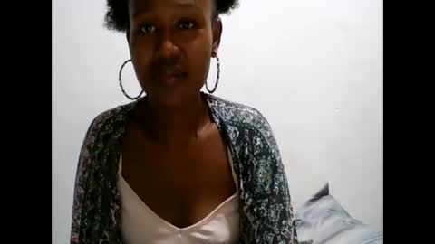 Snapshot of nah296652 chatting on 06-06-26, 09:30 nah296652 online show from 06-06-26, 09:30