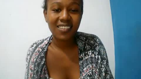 Snapshot of nah296652 chatting on 06-18-26, 09:19 nah296652 online show from 06-18-26, 09:19