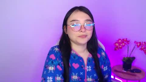Snapshot of nahia__1 chatting on 06-20-26, 02:31 Nahia online show from 06-20-26, 02:31