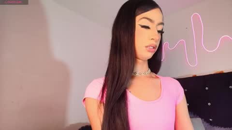 NahiaVictoria  online show from 05-08-26, 07:41