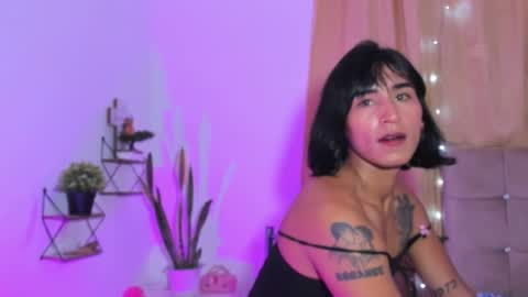  Naomi  online show from 11-10-25, 06:18