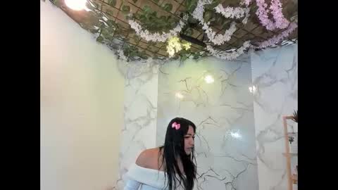 nahomi_hot2002 online show from 06-04-26, 01:17