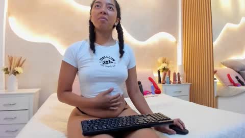 Laura online show from 02-22-26, 11:25