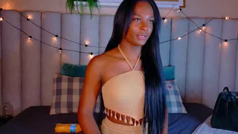  VICTORIA  online show from 11-19-25, 07:36