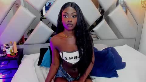 Nahomi  online show from 02-28-25, 09:12