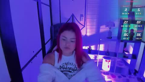 Nahomi online show from 11-04-25, 04:11