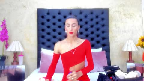 Nahomi  online show from 02-12-26, 12:11