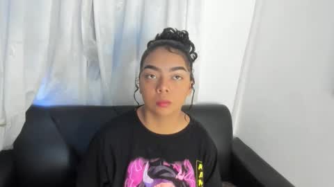 Nahomy online show from 11-26-25, 07:48