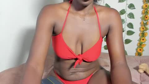 Nahomy  online show from 05-27-26, 01:57