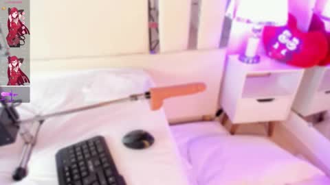 Nahomy Roberts online show from 10-31-25, 11:44