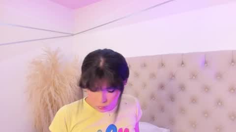 nahomyrusell online show from 04-11-26, 01:37