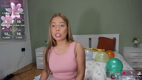 Snapshot of naia_7 chatting on 10-11-25, 11:14 Mile online show from 10-11-25, 11:14