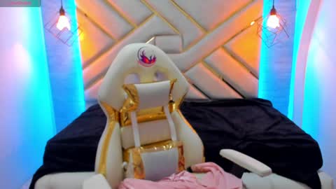    online show from 02-01-25, 06:19