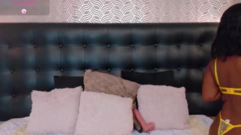 naiaramasson_ online show from 01-19-26, 12:09