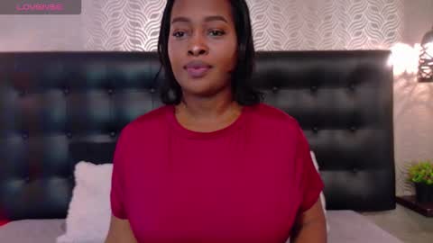 naiaramasson_ online show from 02-07-26, 12:09