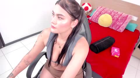 Naia online show from 05-20-26, 03:29