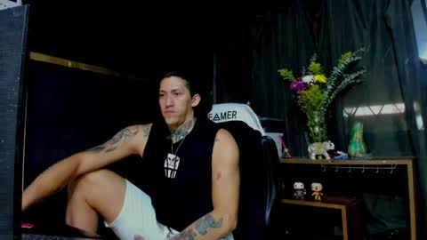 naider_1 online show from 04-10-26, 06:07