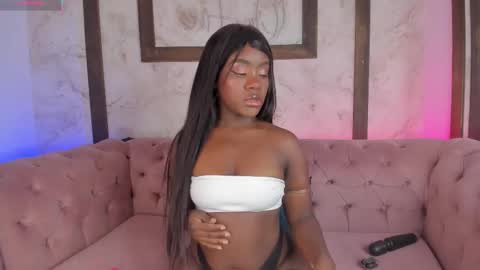 Naina online show from 12-18-25, 04:18