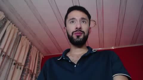 Snapshot of nainpaulo chatting on 11-11-25, 01:27 nainpaulo online show from 11-11-25, 01:27