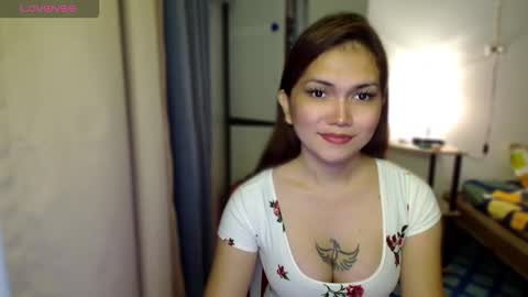 Snapshot of naisha143 chatting on 10-16-25, 11:06 MARY MAE online show from 10-16-25, 11:06