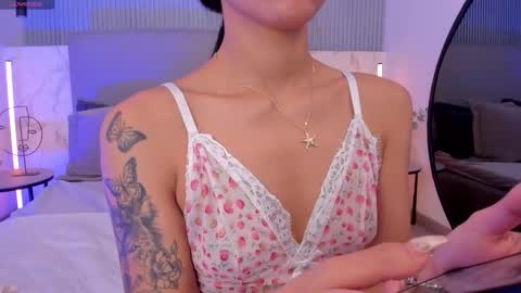 Naisha Ford online show from 09-26-25, 03:43