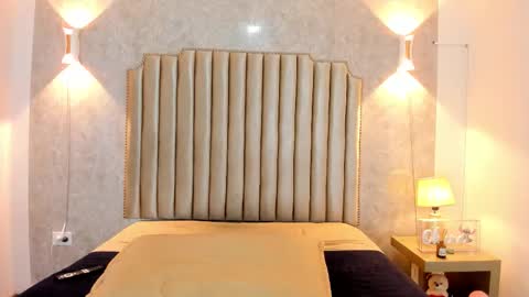 Naisha Rousell online show from 10-03-25, 09:45