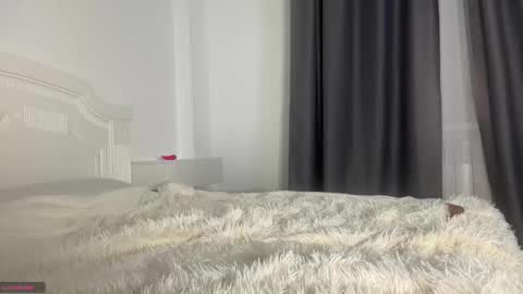 Mia  guest- Eva from DOUBLECUTIES online show from 10-31-25, 12:22