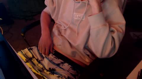 Snapshot of naj8 chatting on 09-15-25, 03:39 Drew online show from 09-15-25, 03:39