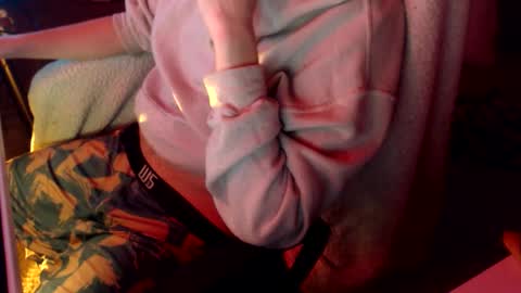 Snapshot of naj8 chatting on 11-06-25, 06:36 Drew online show from 11-06-25, 06:36