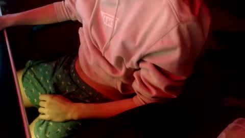 Snapshot of naj8 chatting on 11-10-25, 06:34 Drew online show from 11-10-25, 06:34