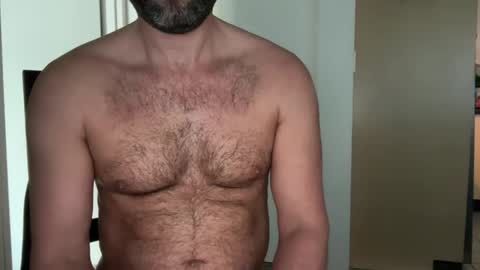 naked_dude25 online show from 09-19-25, 02:13