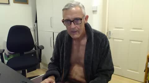nakedcarpenteruk online show from 11-13-25, 05:23