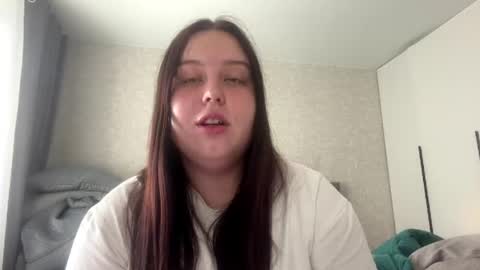 Snapshot of nakiaferandez chatting on 08-04-26, 08:50 Emma online show from 08-04-26, 08:50