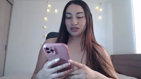 Snapshot of nala_foster chatting on 05-02-26, 04:56 Nala online show from 05-02-26, 04:56
