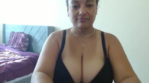 Snapshot of nala_thickk chatting on 12-12-24, 04:32 Nala Thickk online show from 12-12-24, 04:32