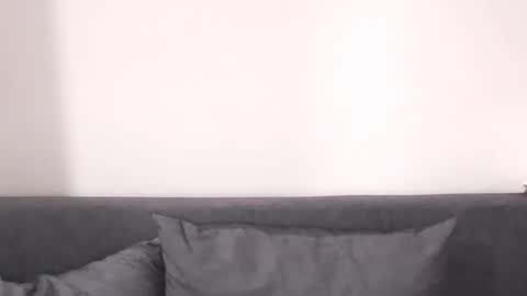 Lady online show from 12-19-25, 11:01