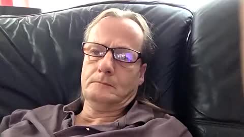 Snapshot of namorreyeb chatting on 11-25-25, 10:26 namorreyeb online show from 11-25-25, 10:26