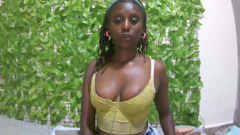 Snapshot of nana2095 chatting on 01-15-26, 02:38 nana2095 online show from 01-15-26, 02:38