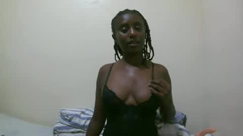 Snapshot of nana2095 chatting on 06-28-26, 01:11 nana2095 online show from 06-28-26, 01:11