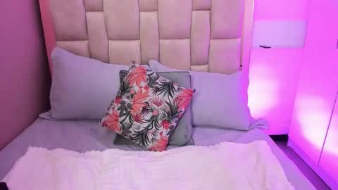 Nana online show from 12-18-25, 03:12