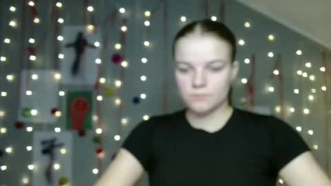 Nana online show from 12-05-25, 09:18