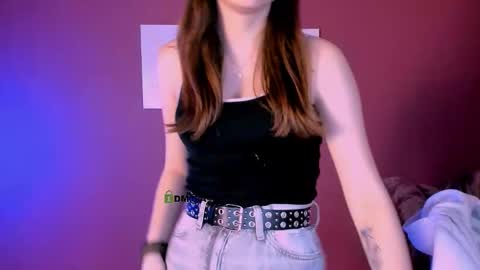 Snapshot of nana_shy_ chatting on 12-19-25, 01:23 nana_shy_ online show from 12-19-25, 01:23