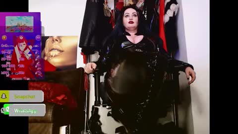 NanaLaGloss online show from 11-15-25, 12:02