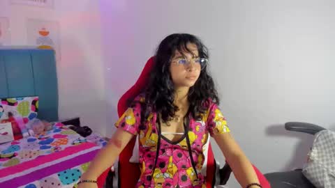 nanami_owo online show from 09-19-25, 02:24