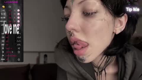 Nana online show from 12-18-24, 08:03