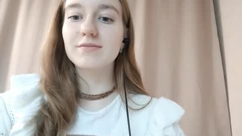 Snapshot of nanceyweaving chatting on 11-18-25, 11:25 Eva online show from 11-18-25, 11:25