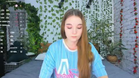 Luna online show from 02-06-25, 05:25