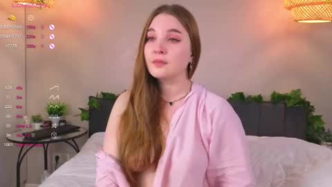 Luna online show from 09-21-25, 05:09